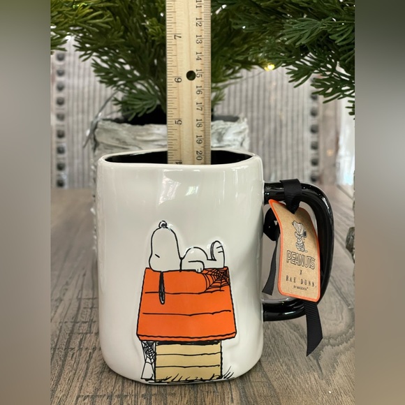 Brand NEW w/Tags Peanuts x Rae Dunn HOME SPOOKY HOME Mug feat. Snoopy 🎃 - Picture 8 of 11